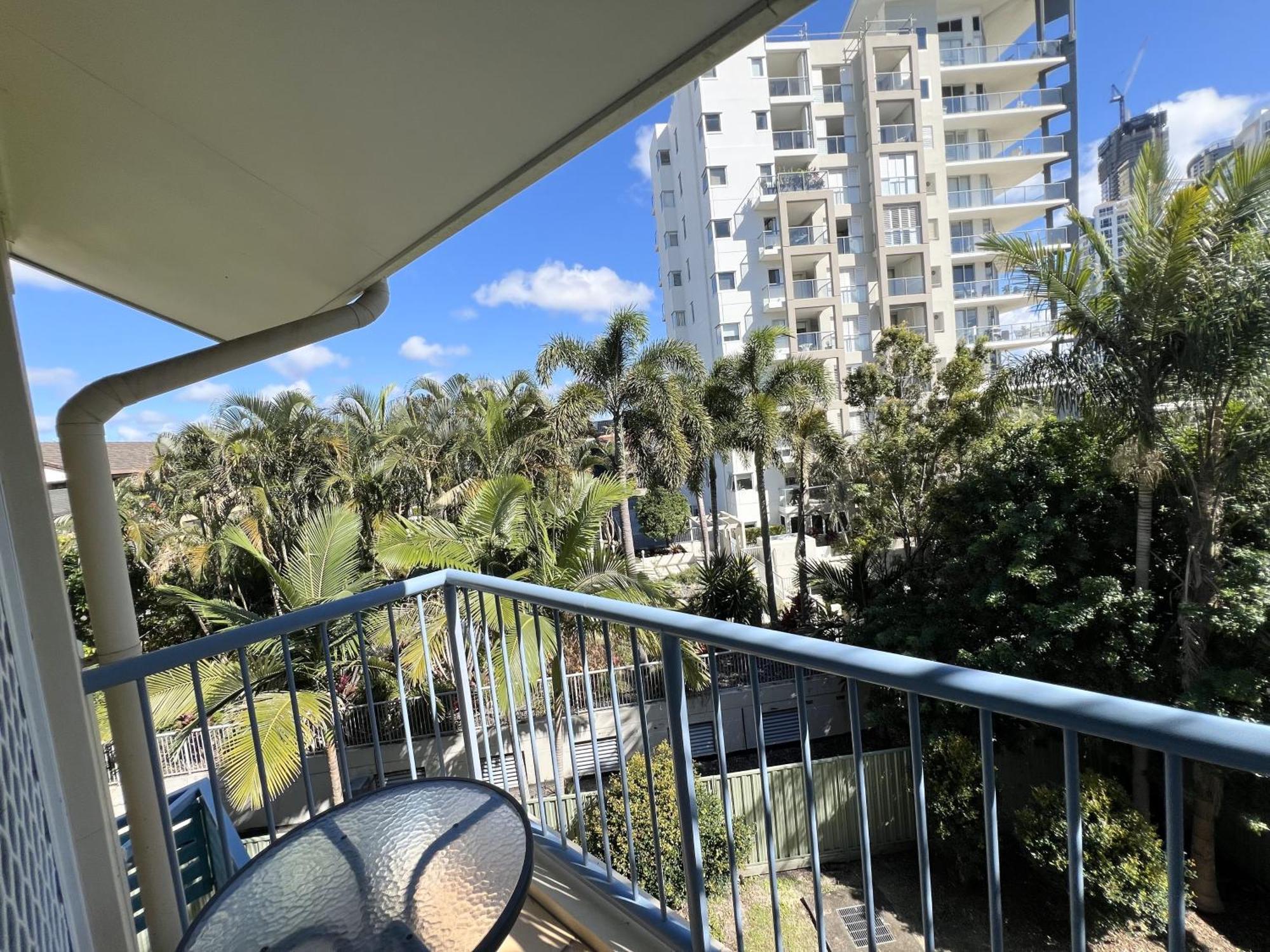 Cha Private Apts Diamond Beach Apartment Gold Coast Bagian luar foto