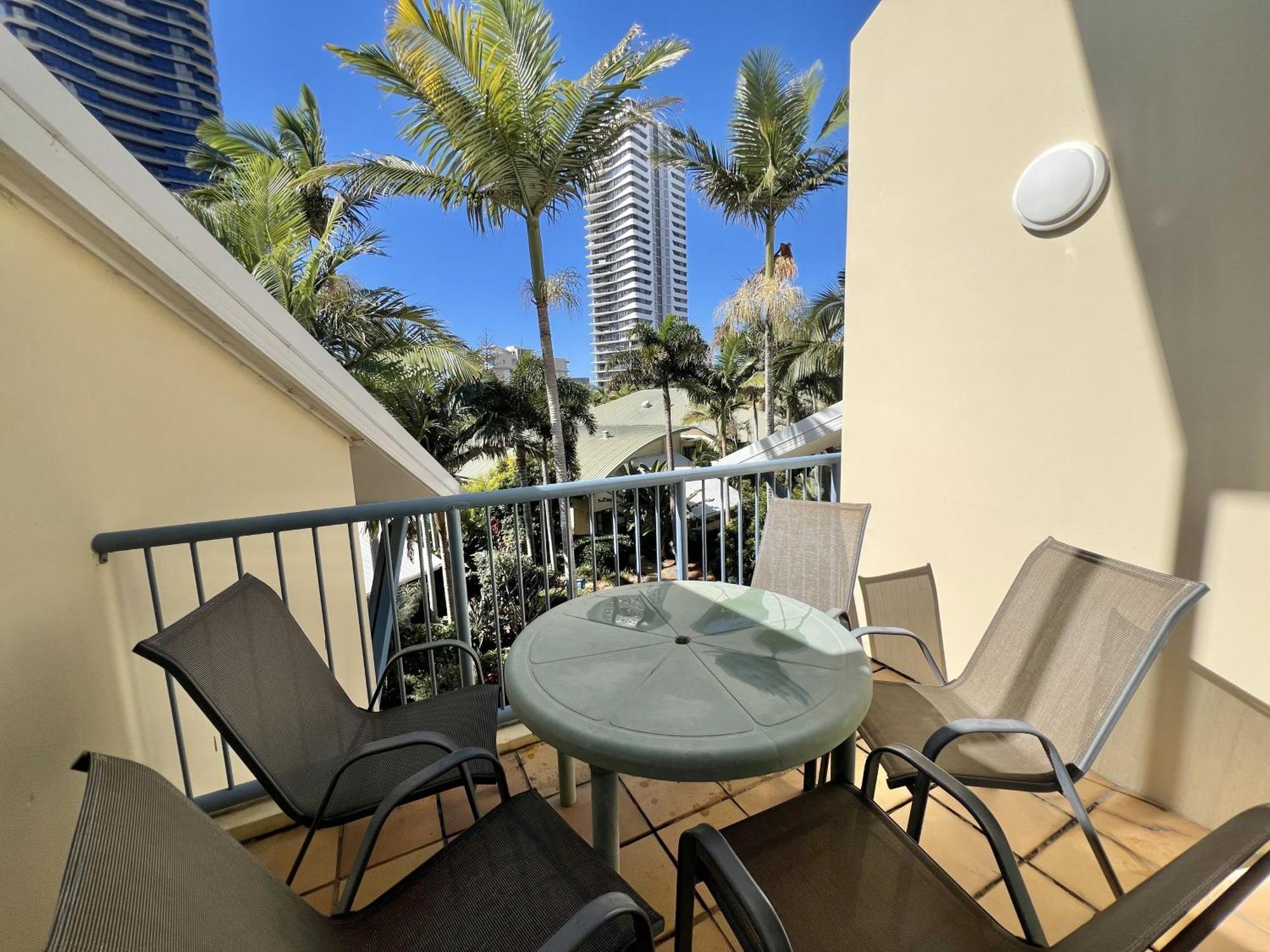 Cha Private Apts Diamond Beach Apartment Gold Coast Bagian luar foto